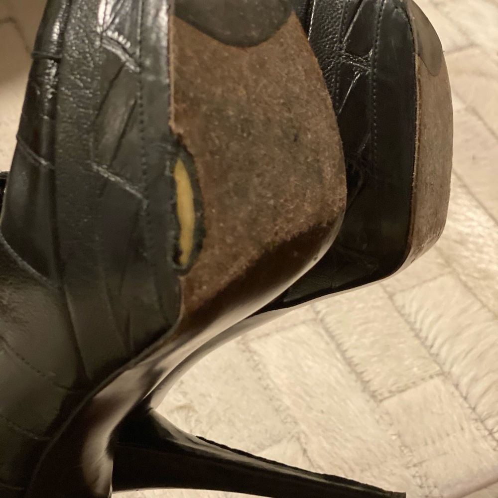 Stuart Weitzman Shoes - Picture 7 of 8